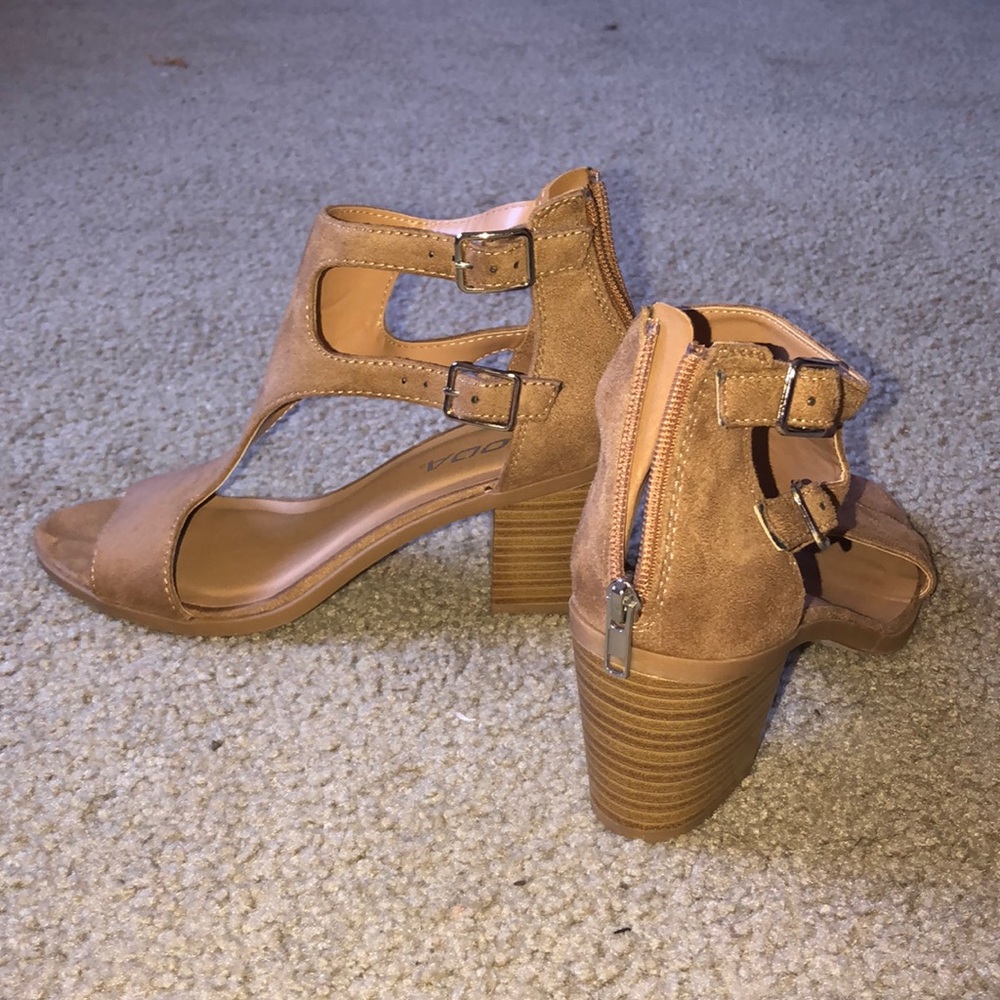 Heels - Picture 2 of 2